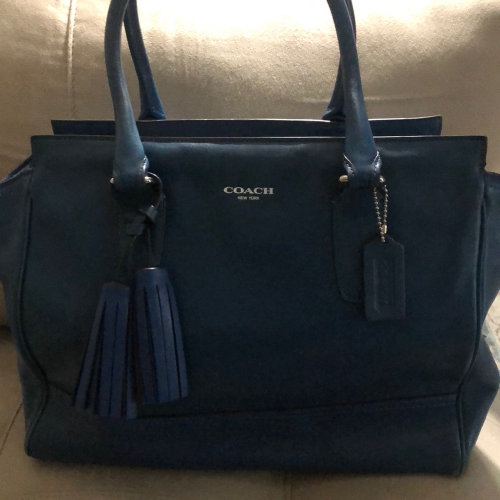 Coach leather tote. Beautiful bag! Barely used.